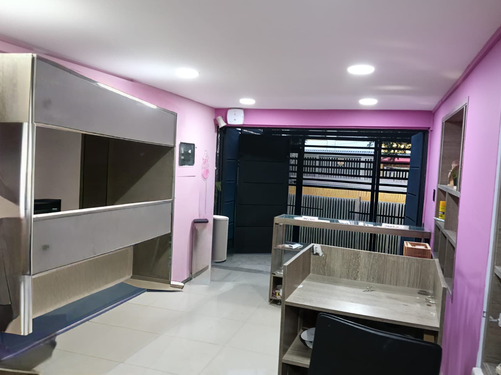 Local en arriendo en Santa Isabel, Los Martires, Bogotá, D.c. — foto 1 de 10