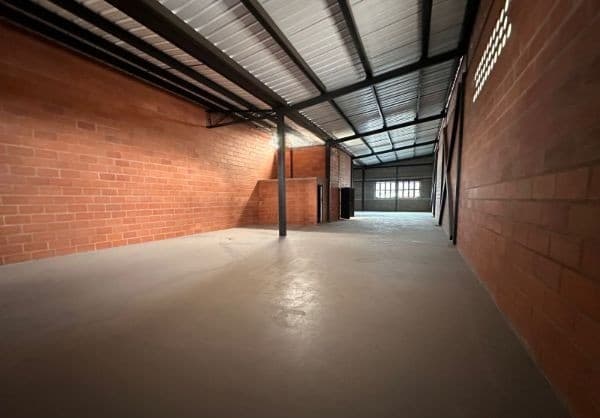 Bodega en arriendo en Guayabal, Medellín — foto 4 de 8