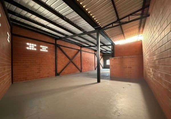 Bodega en arriendo en Guayabal, Medellín — foto 5 de 8