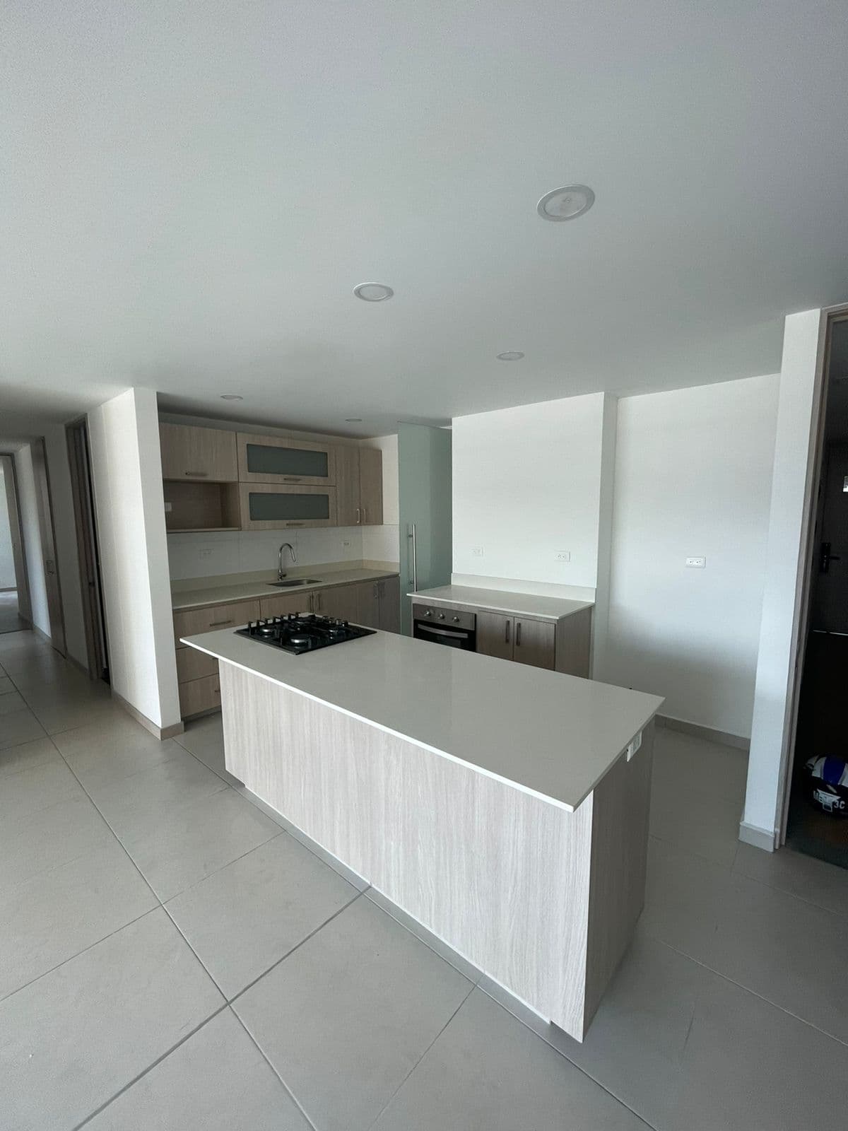 Apartamento en arriendo en Vegas de San Jose, Sabaneta — foto 4 de 14
