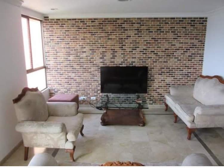 Apartamento en arriendo en Los Balsos, El Poblado, Medellín — foto 4 de 15