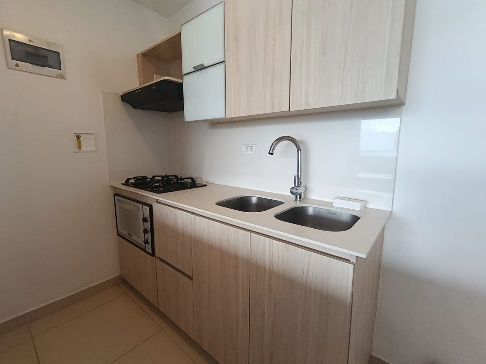 Apartamento en arriendo en La Visitacion Los Gonzalez, El Poblado, Medellín — foto 4 de 13