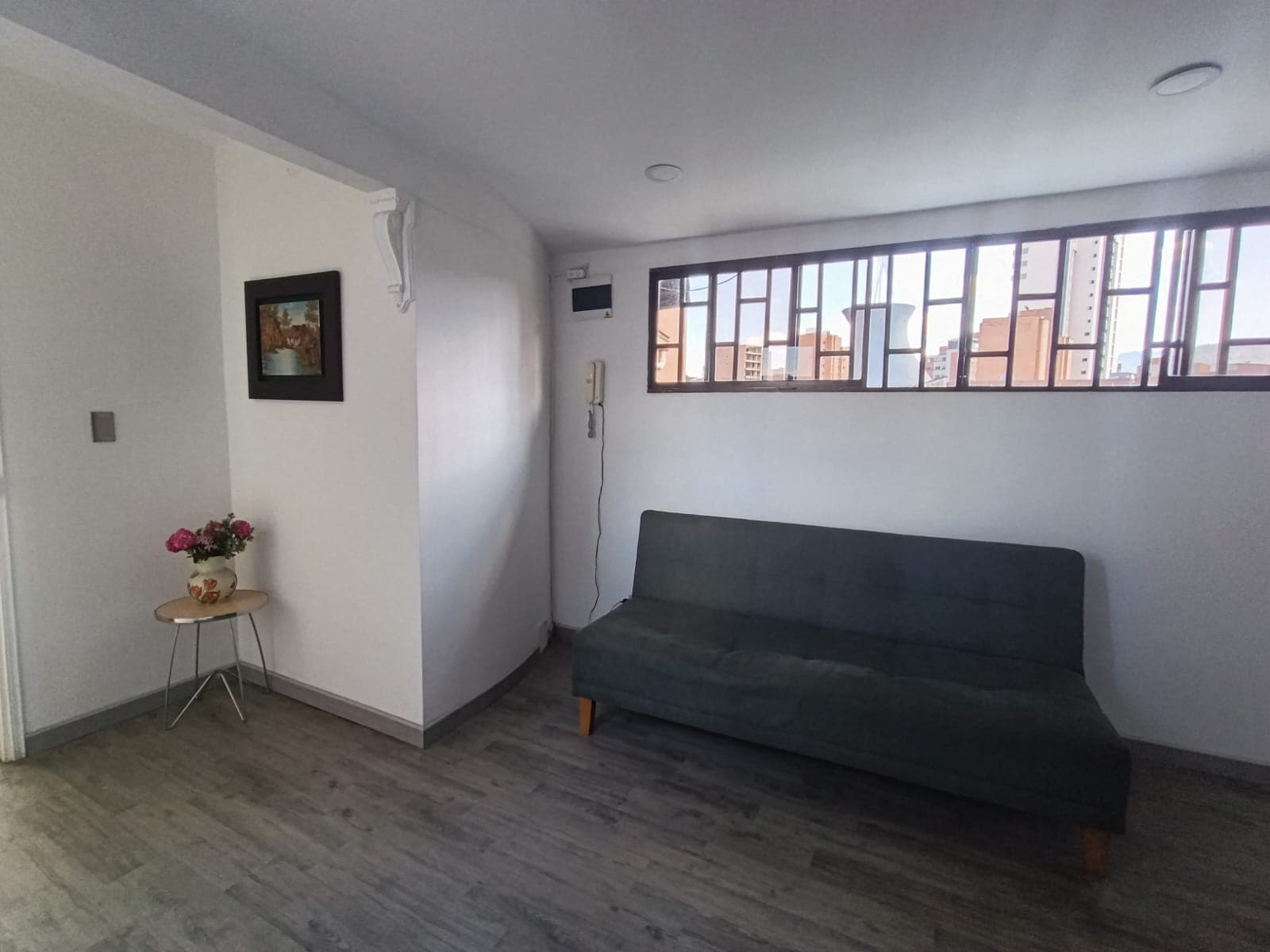 Apartaestudio en arriendo en Lorena, Laureles, Medellín — foto 1 de 20