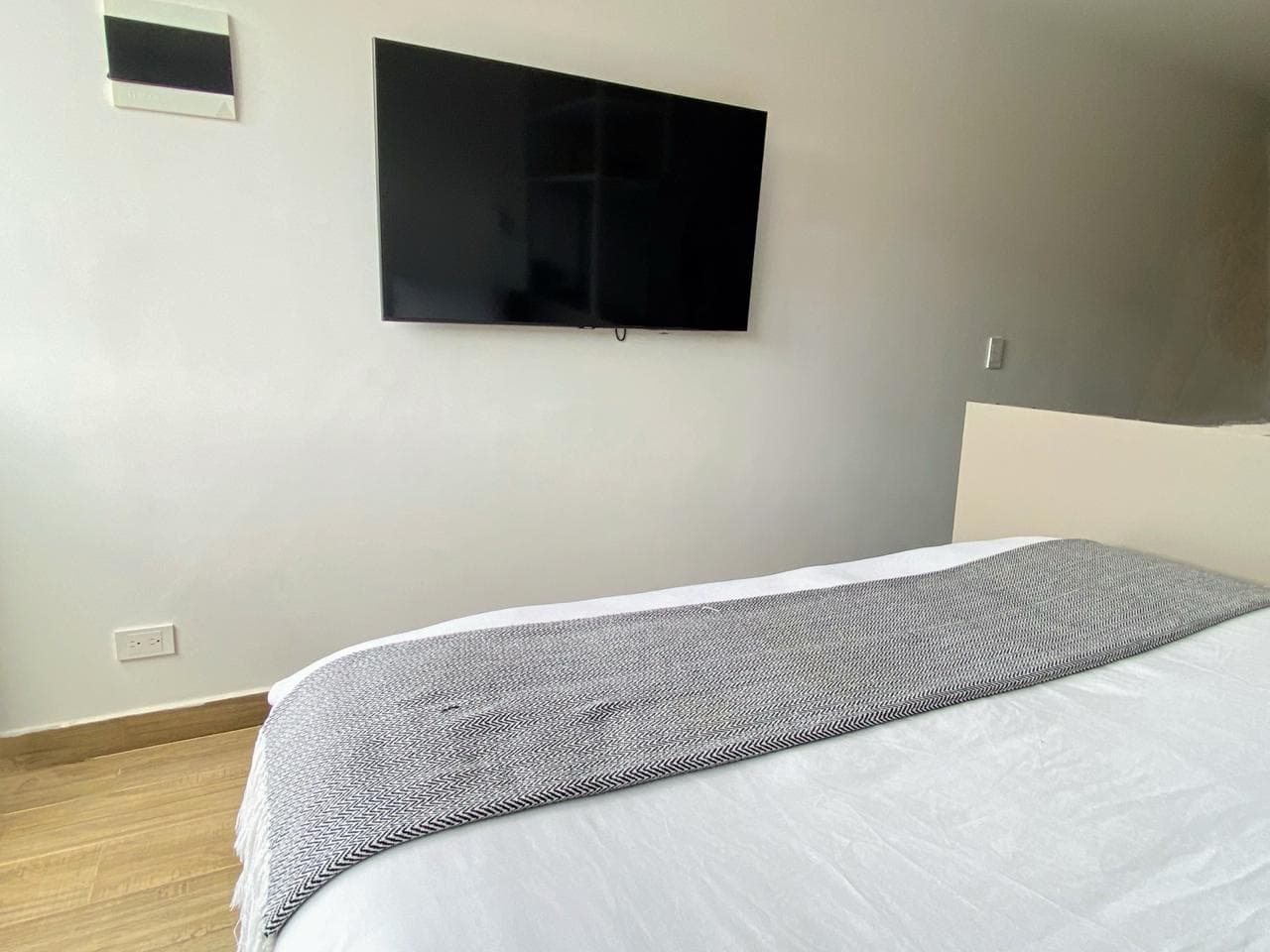 Aparta Suite en arriendo en La Floresta, La America, Medellín — foto 2 de 7