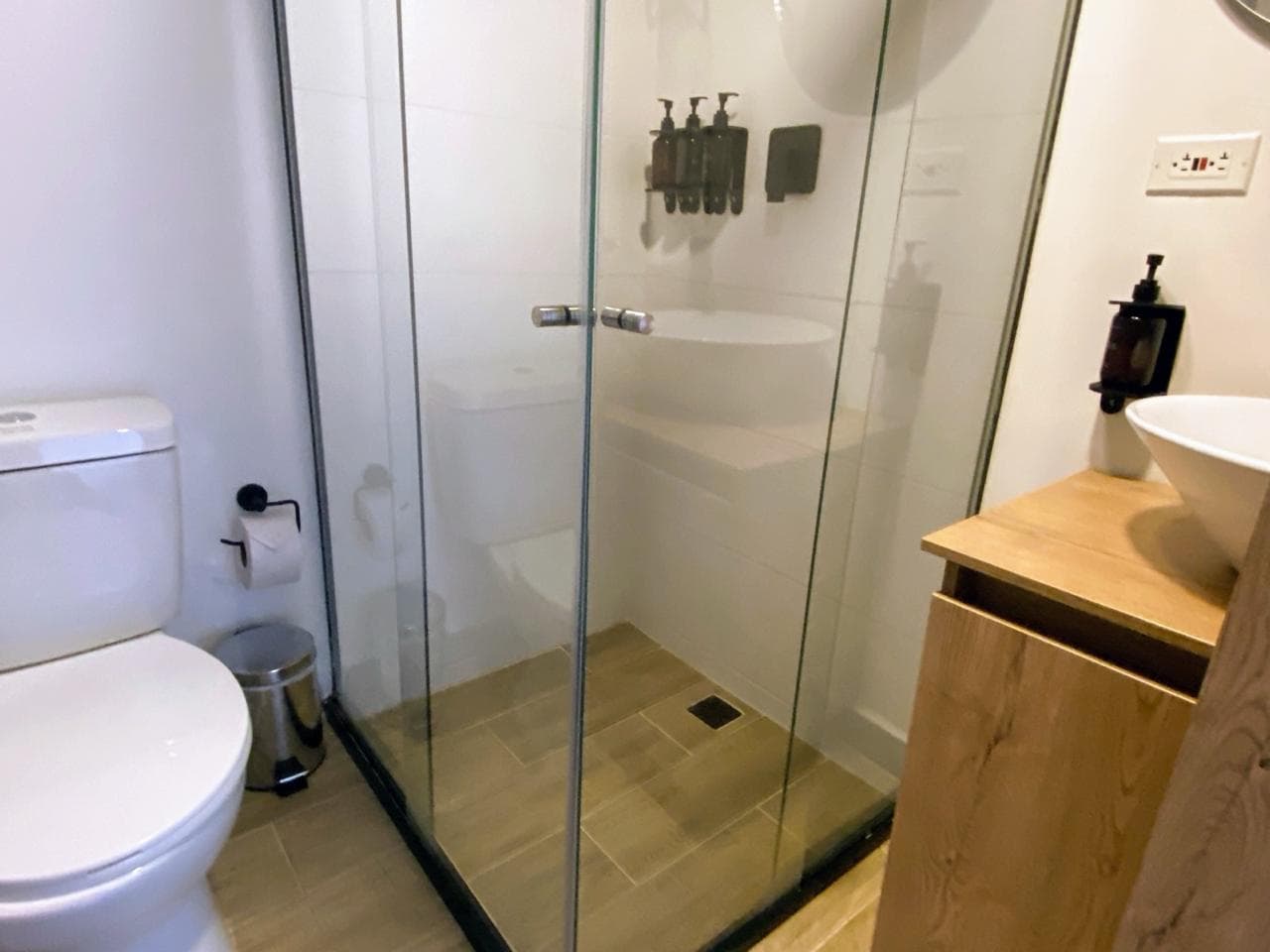 Aparta Suite en arriendo en La Floresta, La America, Medellín — foto 3 de 7