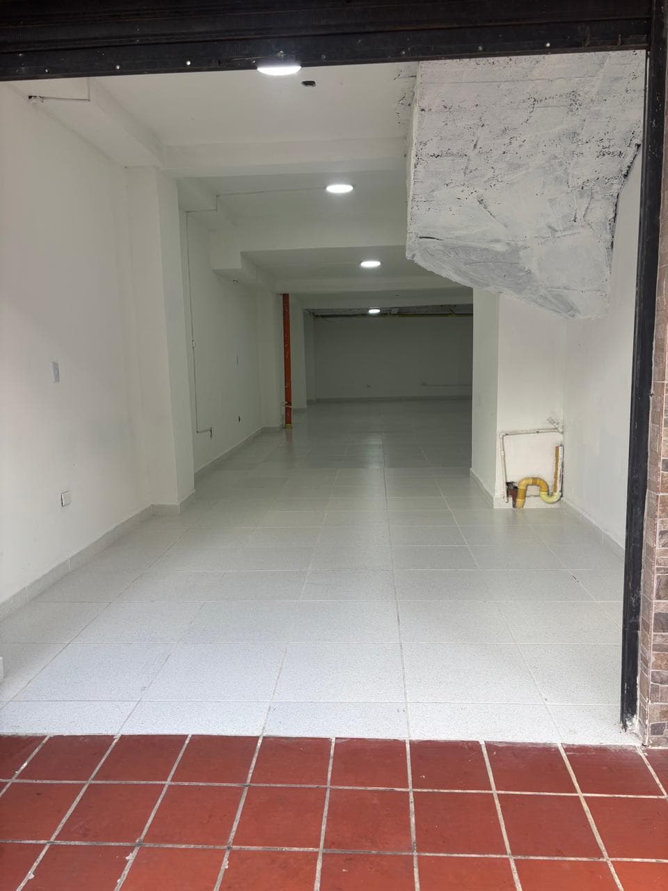 Local en arriendo en Buenos Aires, Centro, Medellín — foto 1 de 8