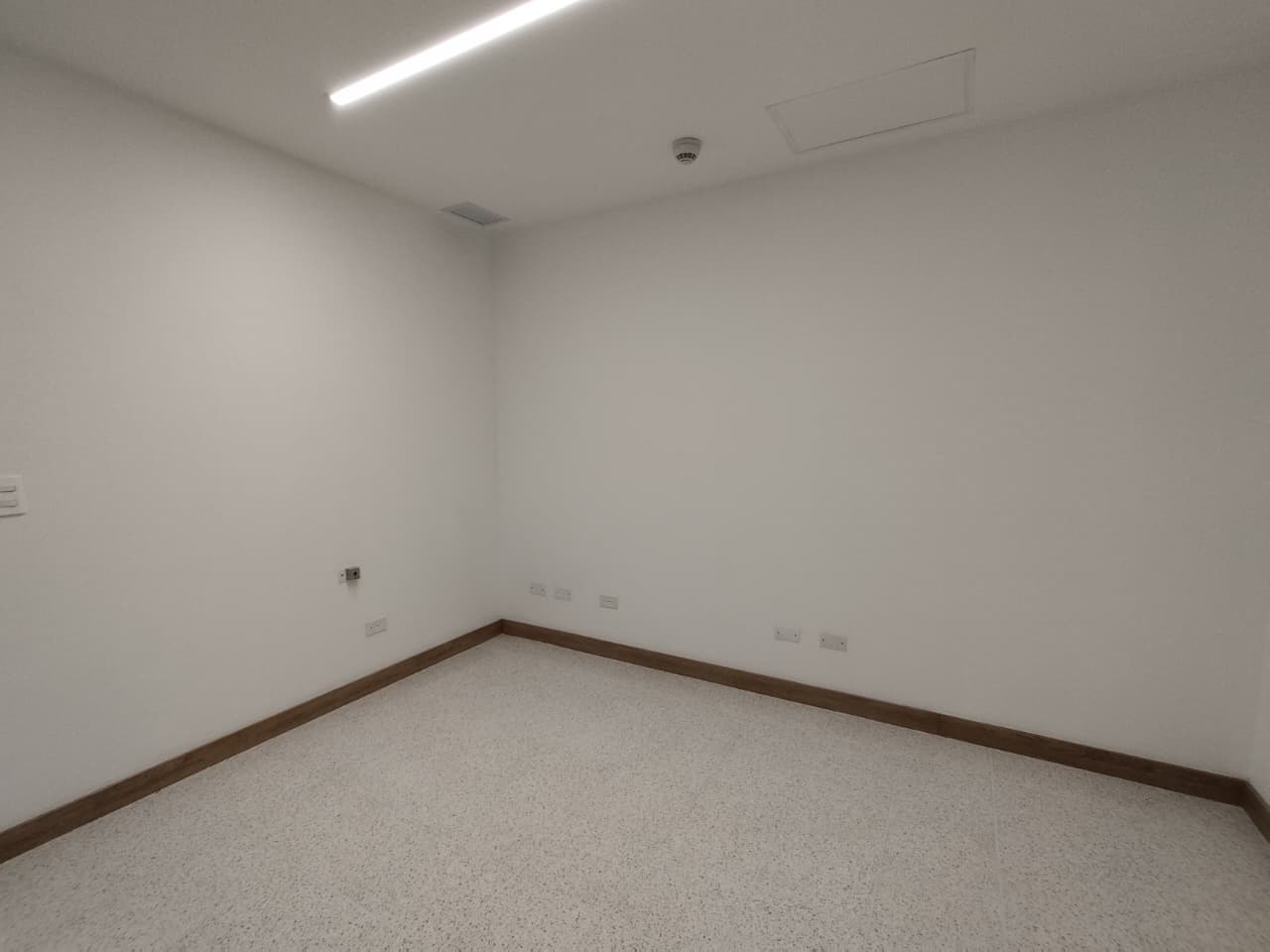 Consultorio en arriendo en Ciudad Del Rio, El Poblado, Medellín — foto 2 de 12