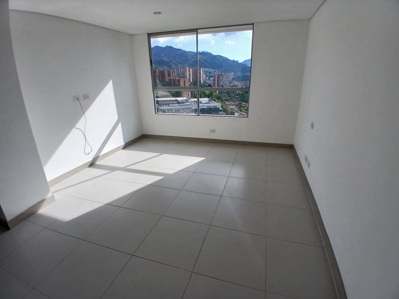 Apartamento en arriendo en El Chocho, Envigado — foto 3 de 20