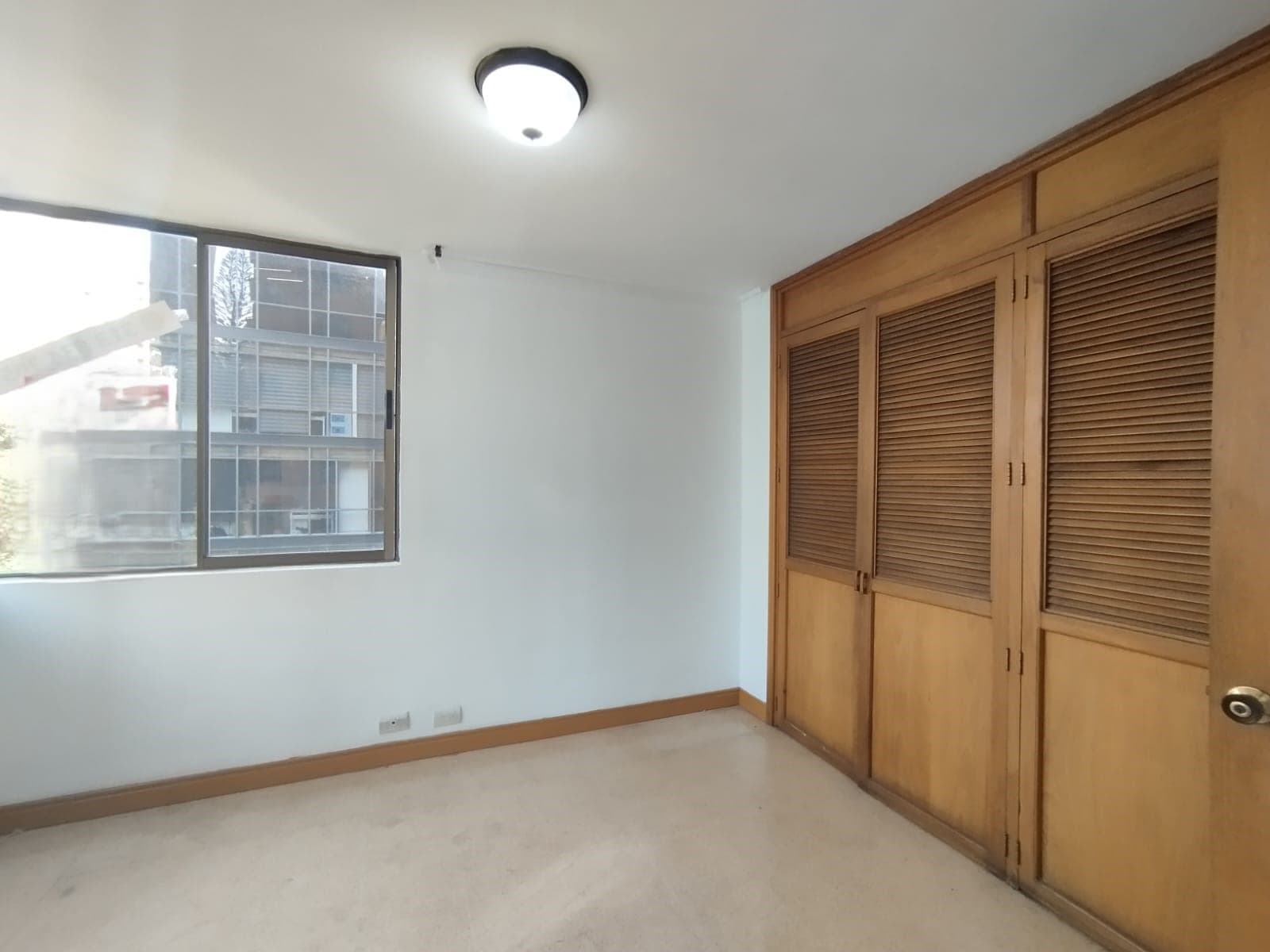 Apartamento en arriendo en Aguacatala, El Poblado, Medellín — foto 4 de 9
