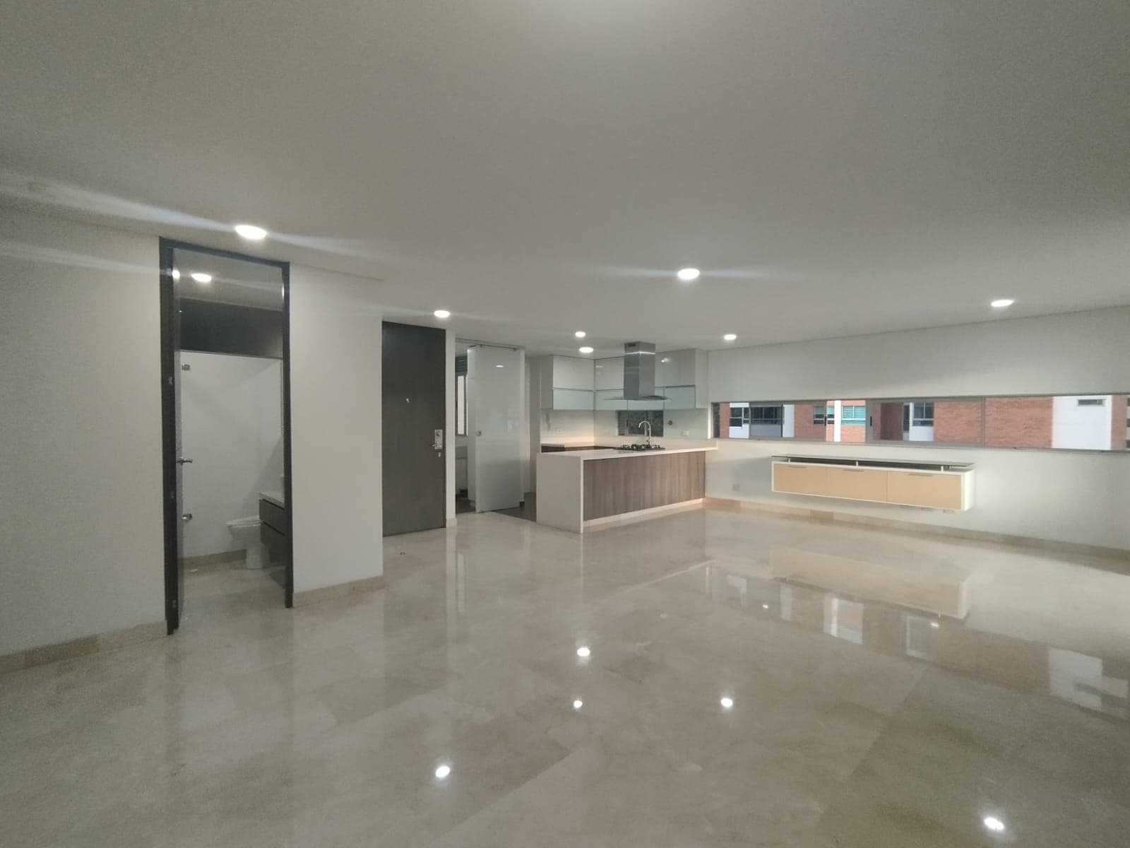 Apartamento en arriendo en Santa María de los Ángeles, El Poblado, Medellín — foto 2 de 13