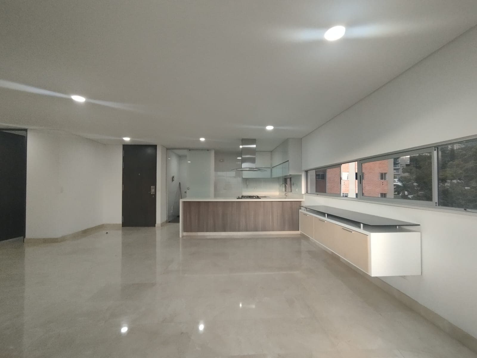 Apartamento en arriendo en Santa María de los Ángeles, El Poblado, Medellín — foto 3 de 13