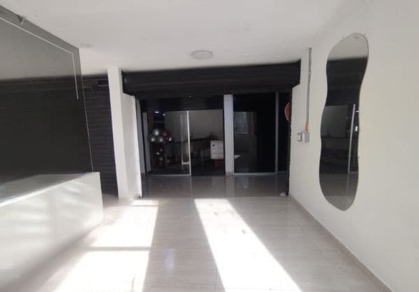 Local en arriendo en Centro De La Moda, Itagui — foto 1 de 8