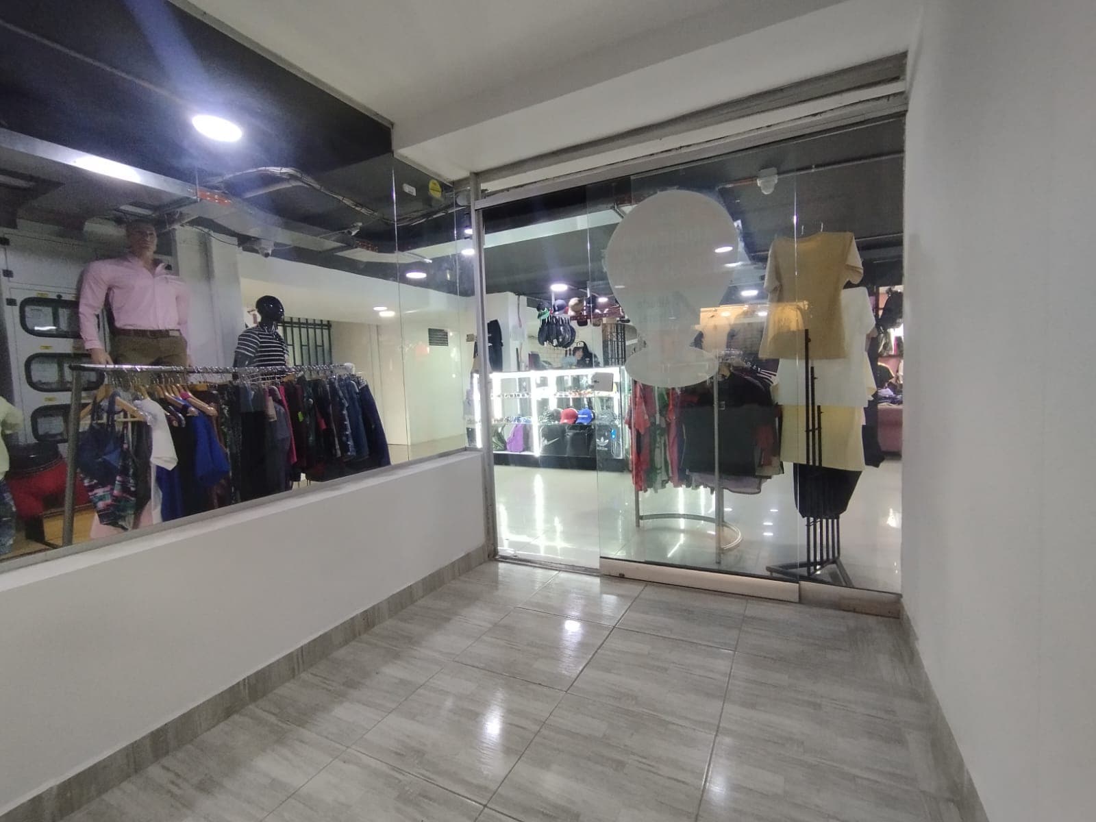 Local en arriendo en Centro De La Moda, Itagui — foto 4 de 8