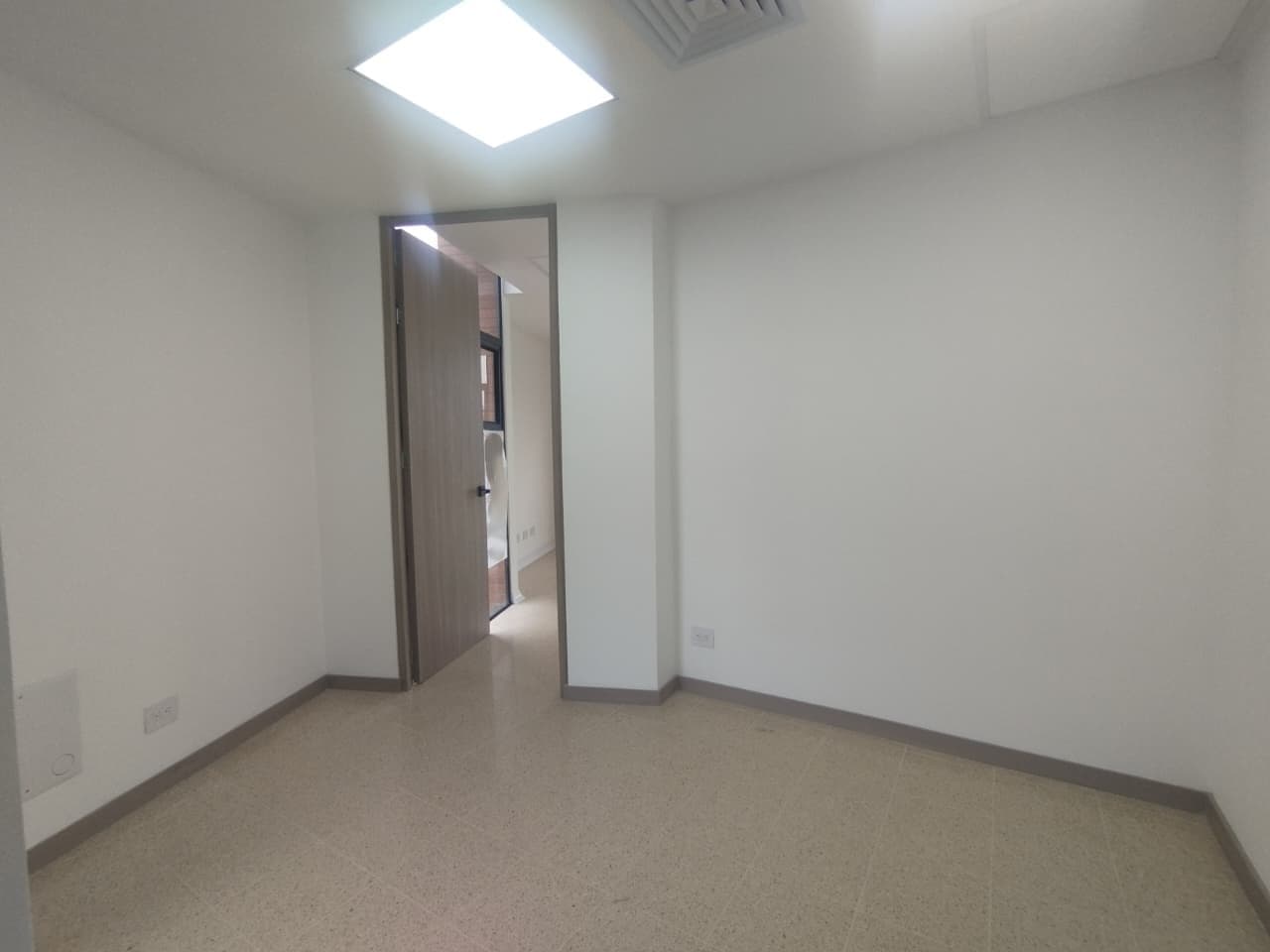 Consultorio en arriendo en San Diego, El Poblado, Medellín — foto 2 de 9