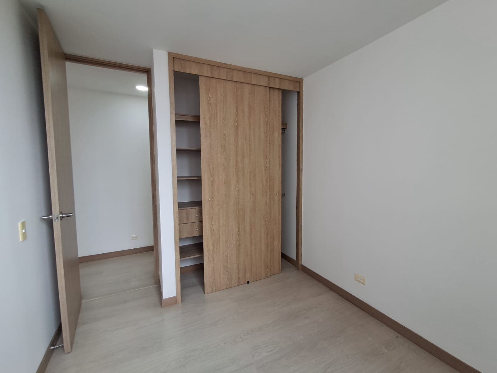 Apartamento en arriendo en Suramérica, Itagui — foto 5 de 16