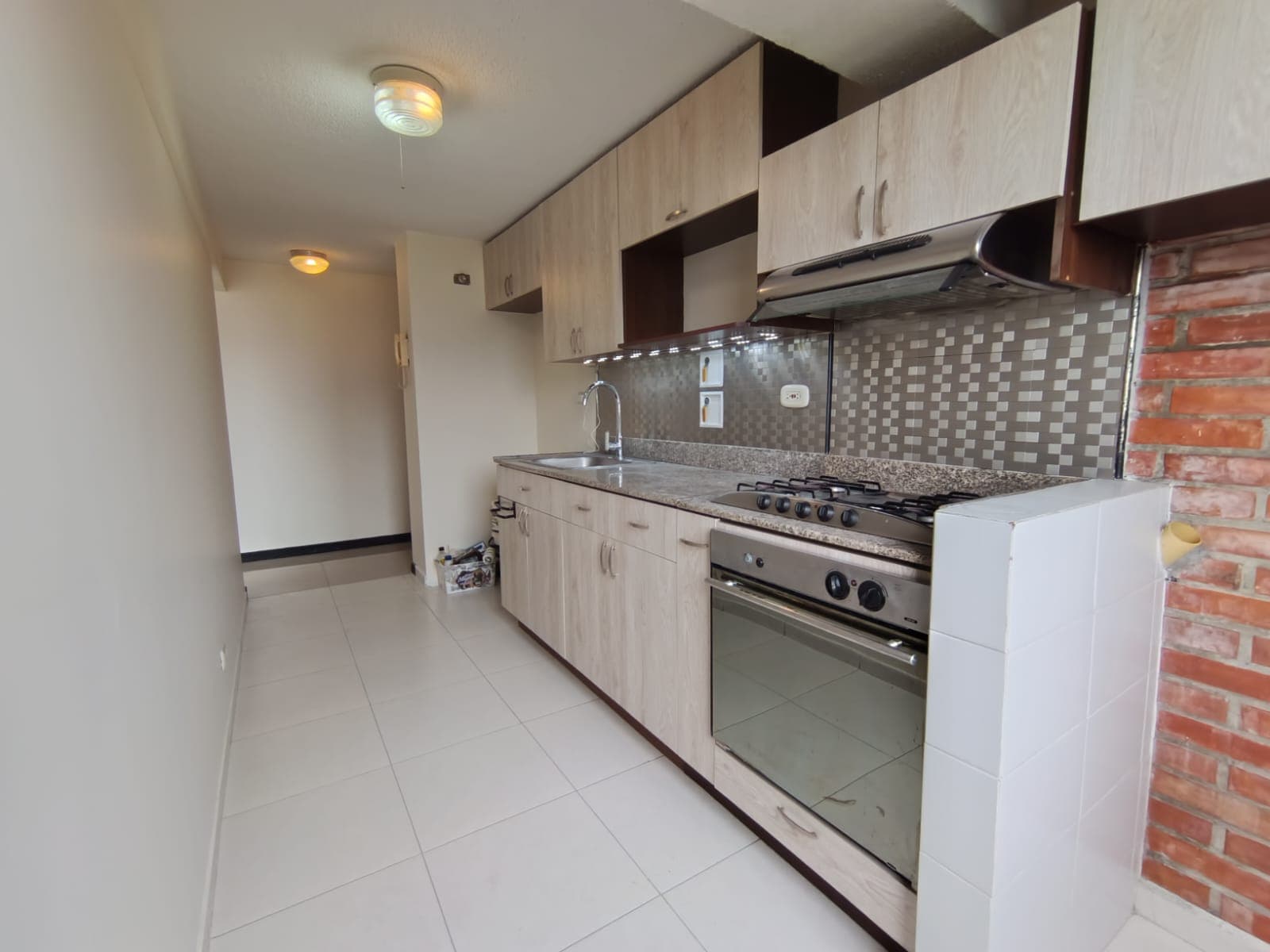 Apartamento en arriendo en Almería, La America, Medellín — foto 1 de 20