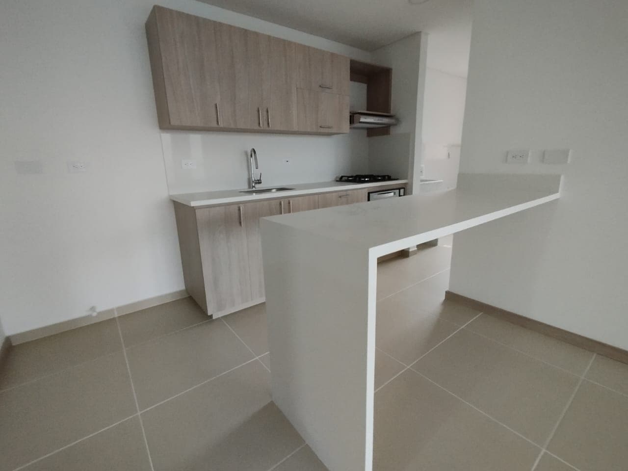 Apartamento en arriendo en El Salado, Envigado — foto 1 de 14