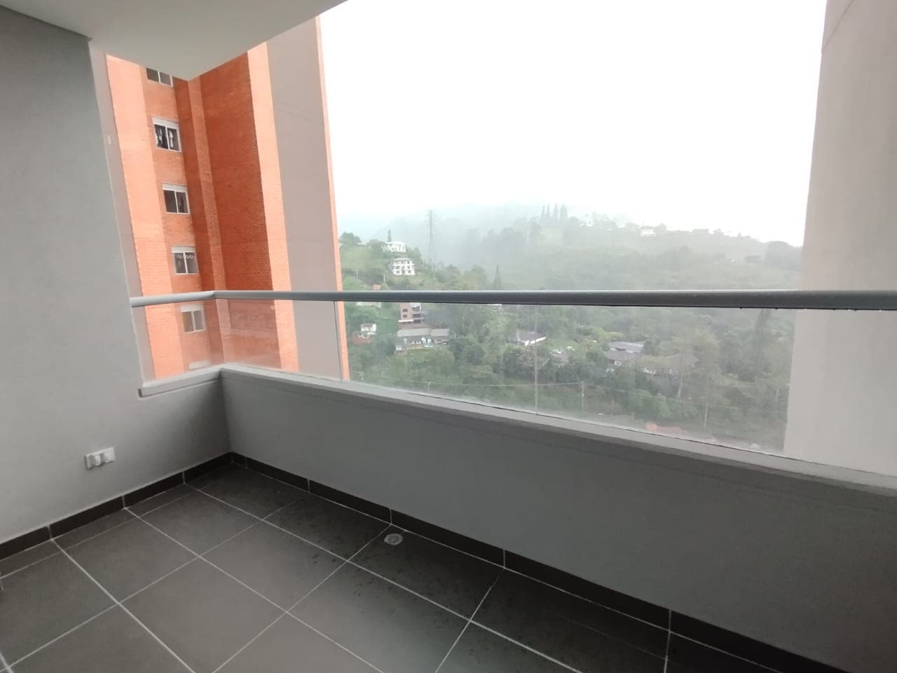 Apartamento en arriendo en El Salado, Envigado — foto 2 de 14
