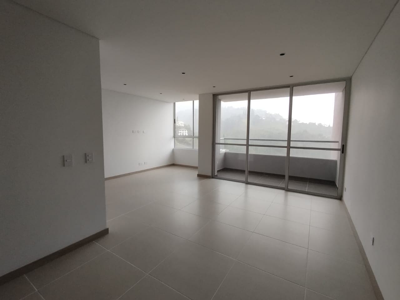 Apartamento en arriendo en El Salado, Envigado — foto 5 de 14