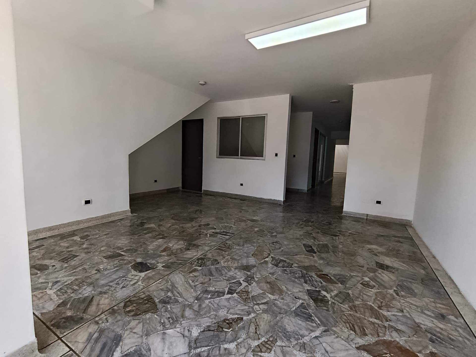 Casa Comercial en arriendo en Estadio, Laureles, Medellín — foto 1 de 20