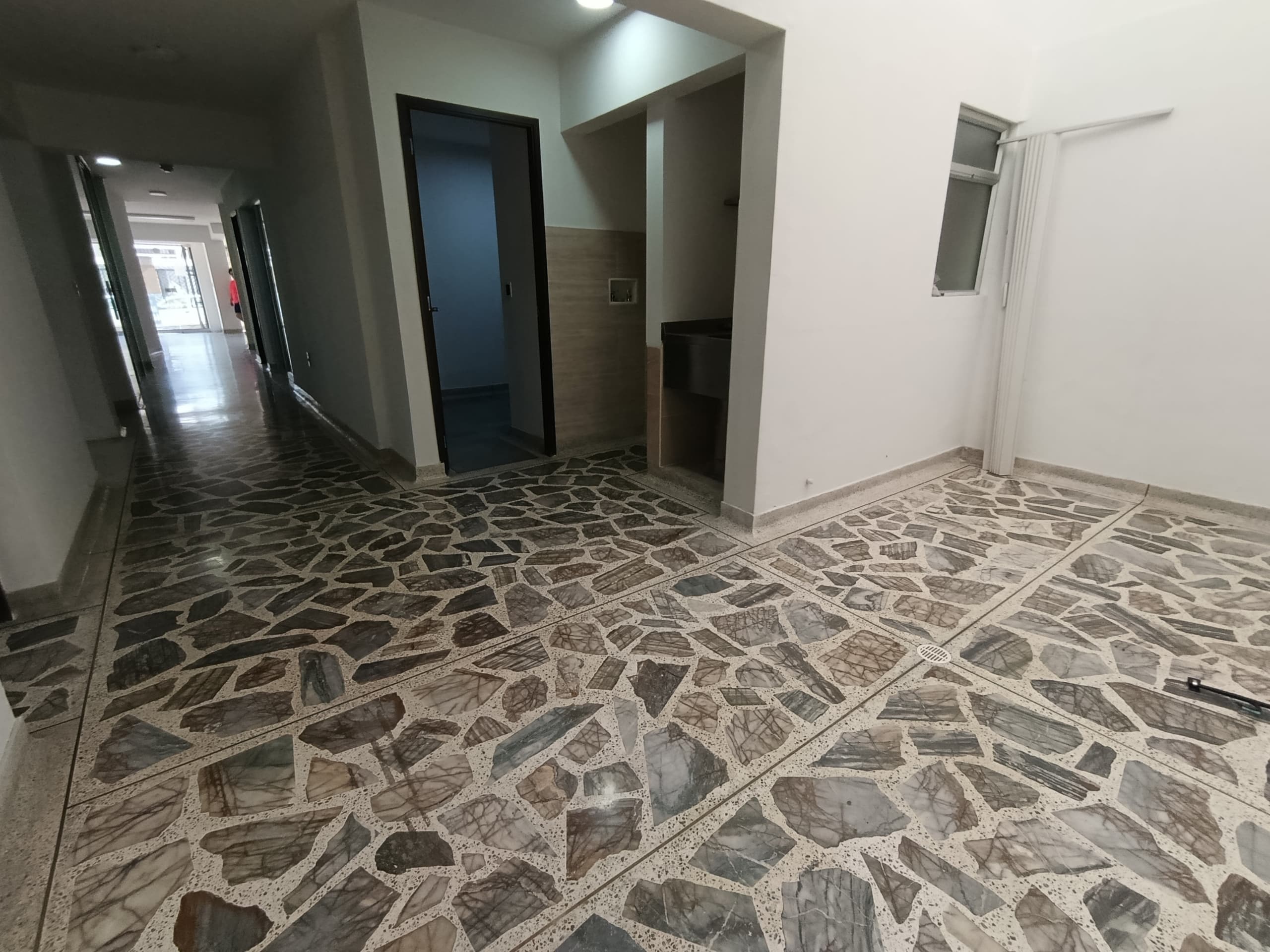 Casa Comercial en arriendo en Estadio, Laureles, Medellín — foto 3 de 20