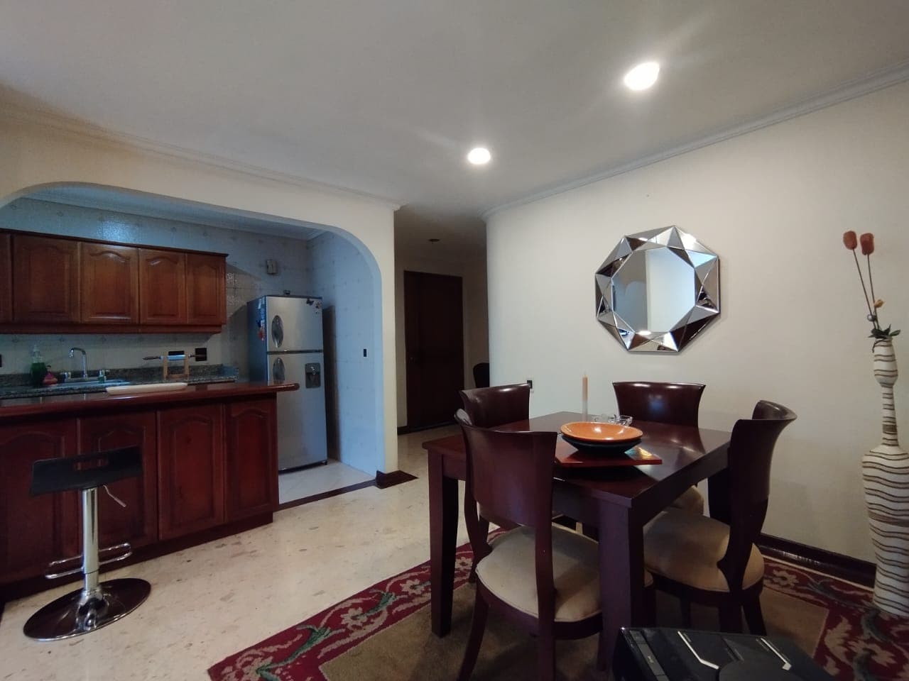 Apartamento en arriendo en Aguacatala, El Poblado, Medellín — foto 3 de 17