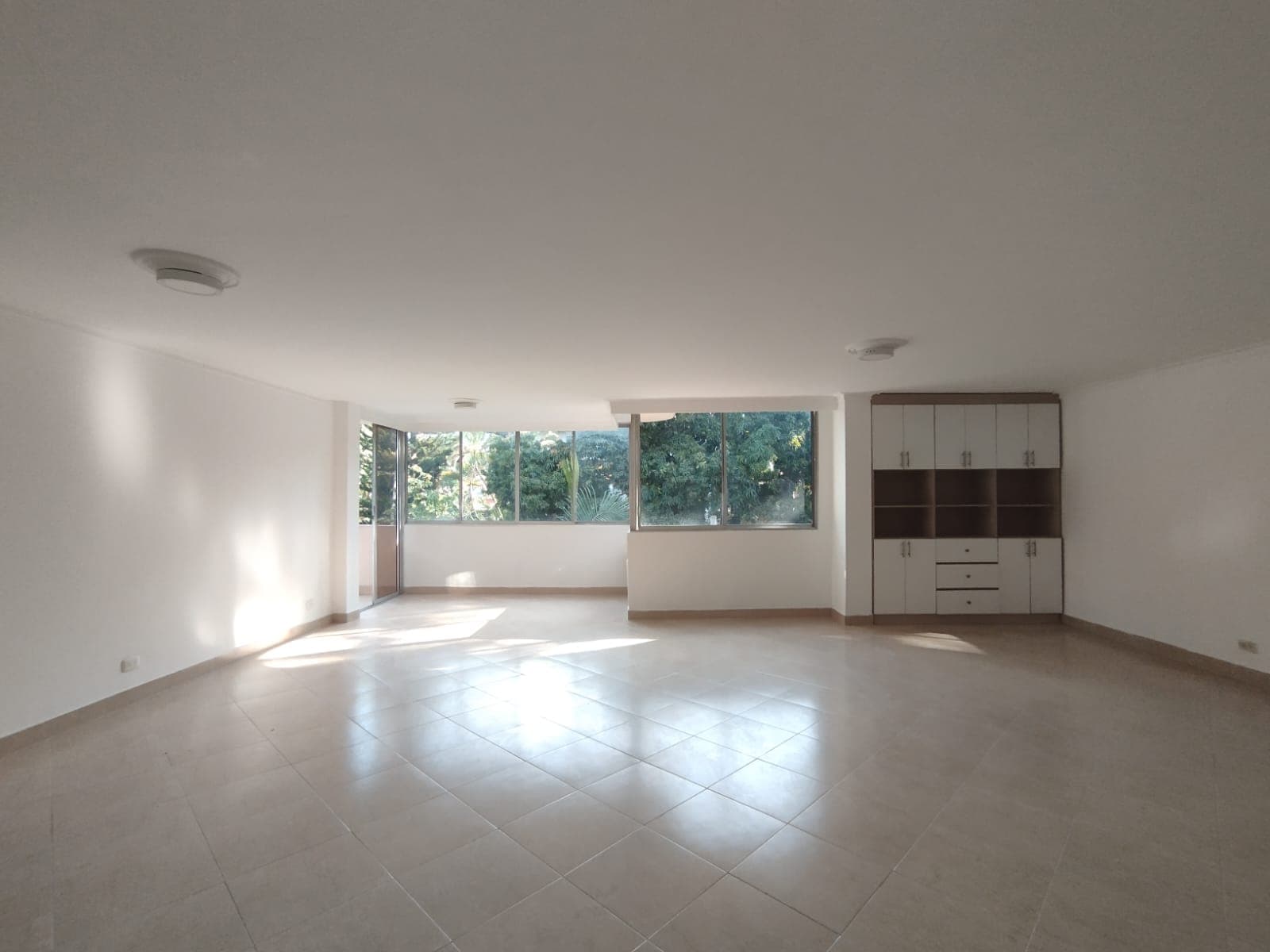 Apartamento en arriendo en Manila, El Poblado, Medellín — foto 1 de 16