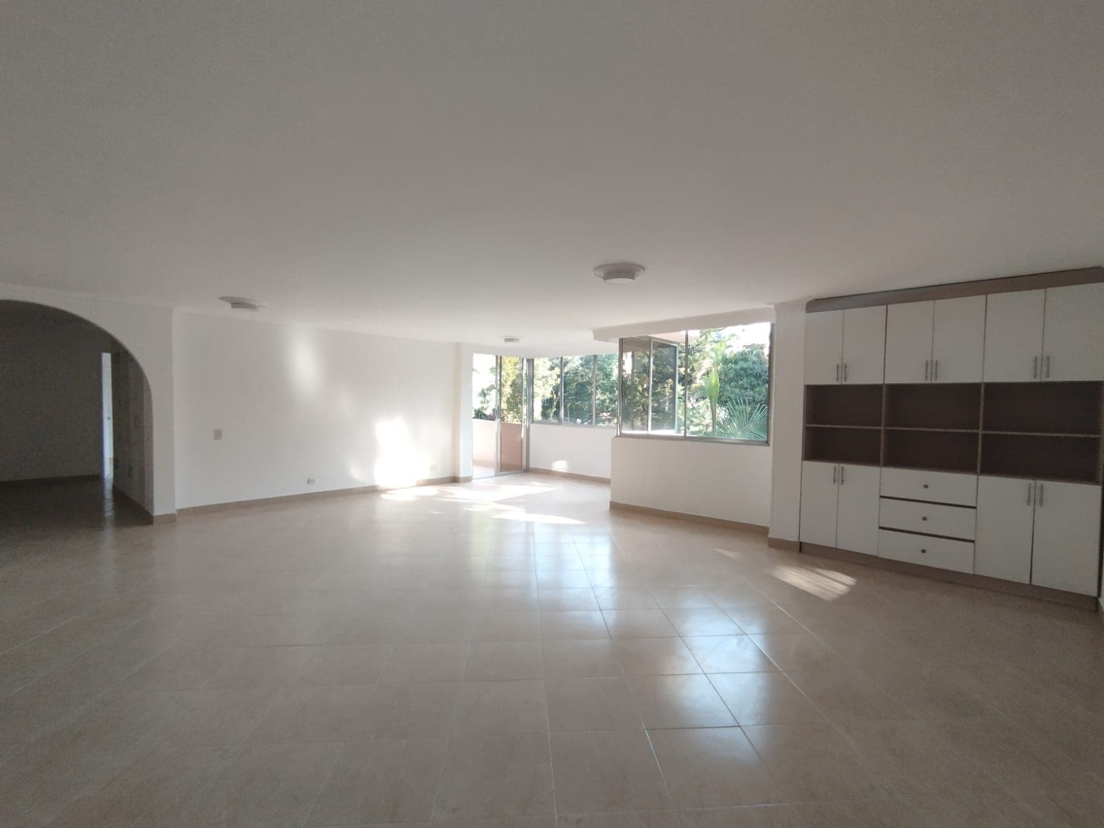 Apartamento en arriendo en Manila, El Poblado, Medellín — foto 2 de 16