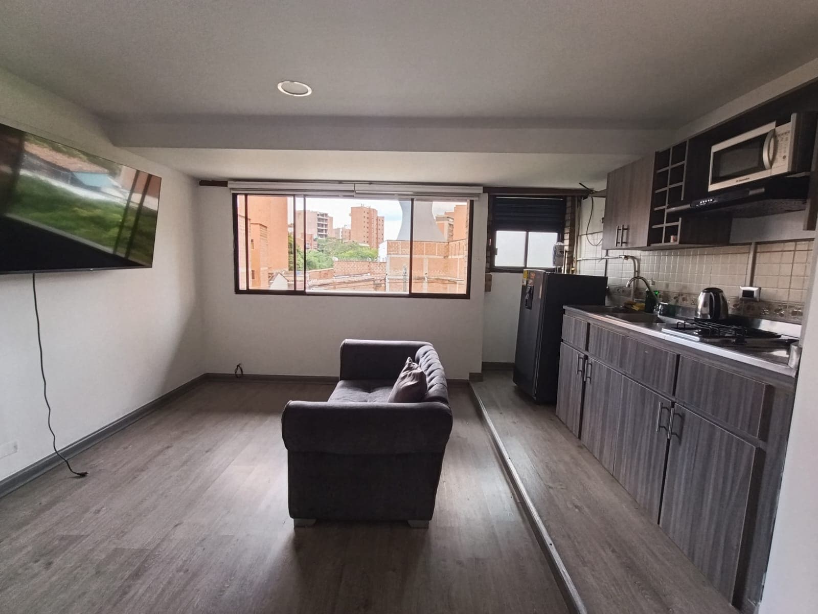 Apartaestudio en arriendo en Lorena, Laureles, Medellín — foto 3 de 14