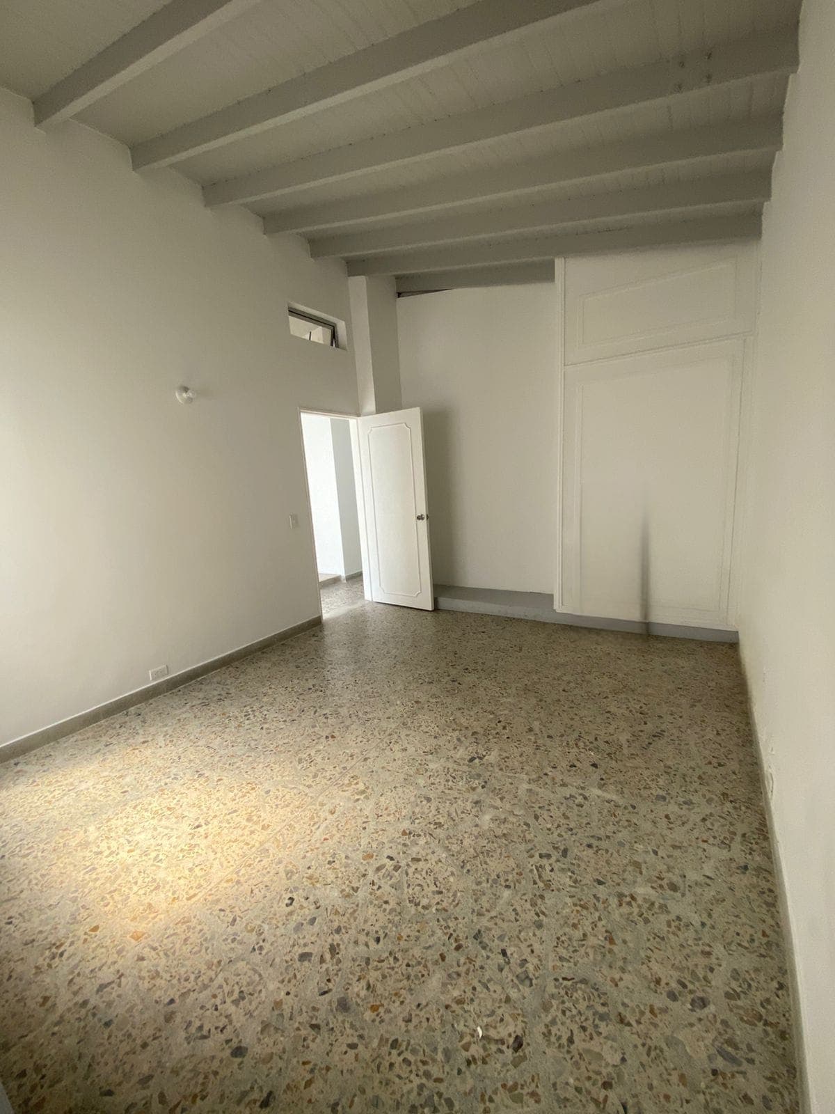 Casa Comercial en arriendo en Conquistadores, Laureles, Medellín — foto 3 de 20