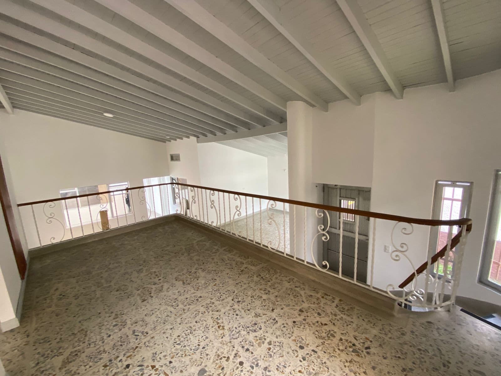 Casa Comercial en arriendo en Conquistadores, Laureles, Medellín — foto 5 de 20