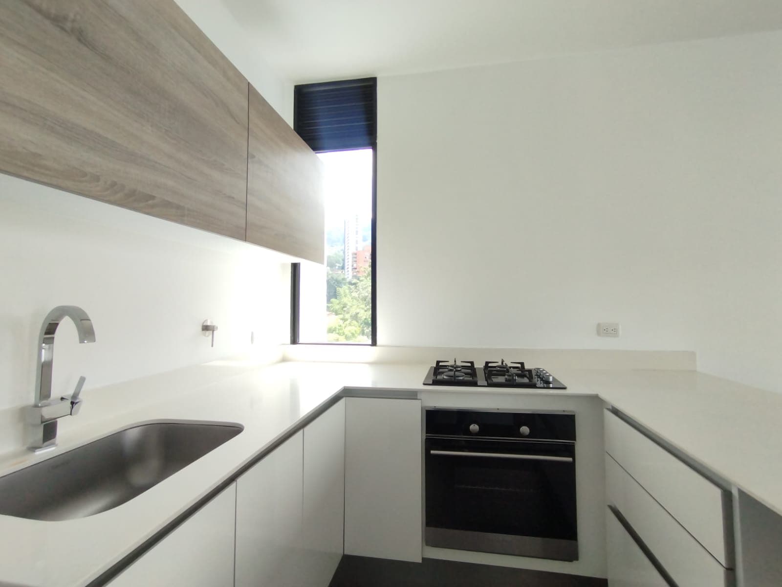 Apartamento en arriendo en San Lucas, El Poblado, Medellín — foto 2 de 20