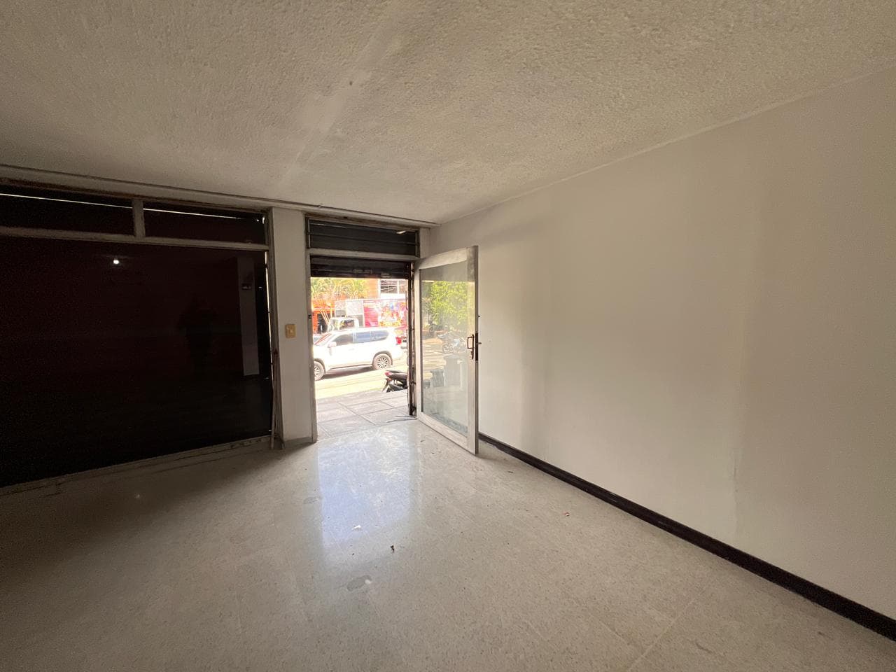 Local en arriendo en San Joaquín, Laureles, Medellín — foto 4 de 14