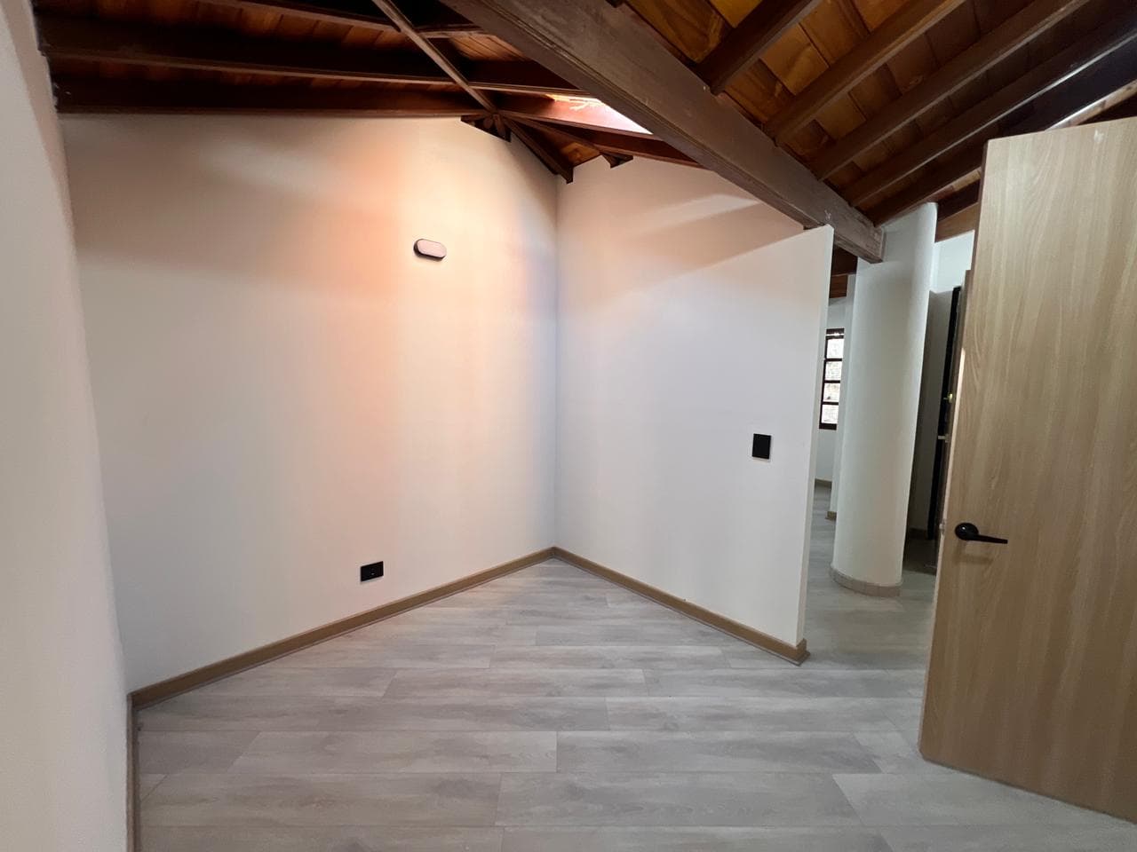 Apartaestudio en arriendo en Calasanz, La America, Medellín — foto 5 de 10