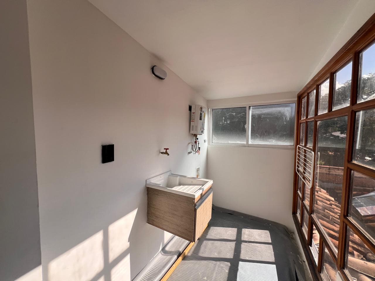 Apartaestudio en arriendo en Calasanz, La America, Medellín — foto 2 de 16