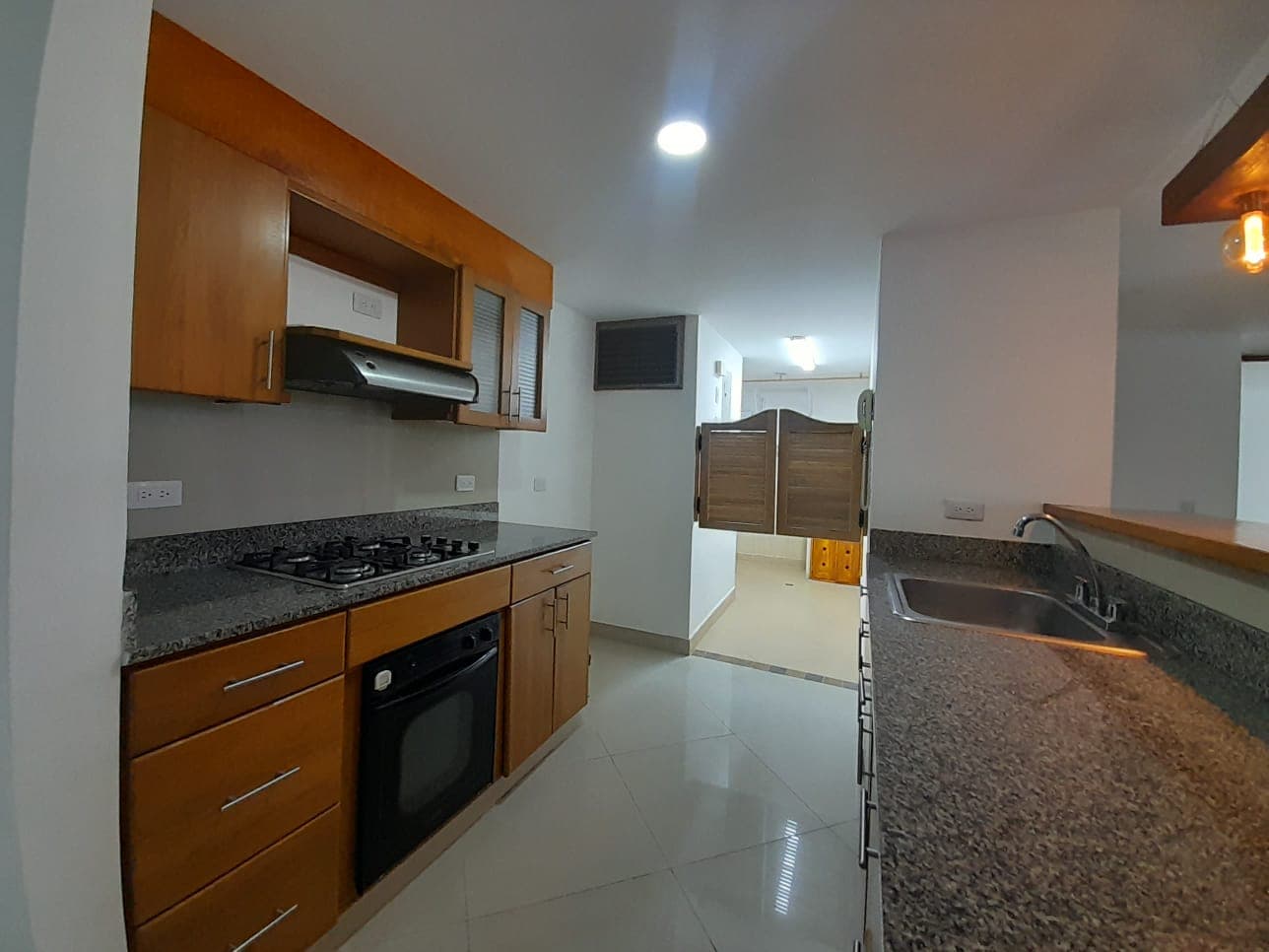 Apartamento en arriendo en Aves María, Sabaneta — foto 1 de 16