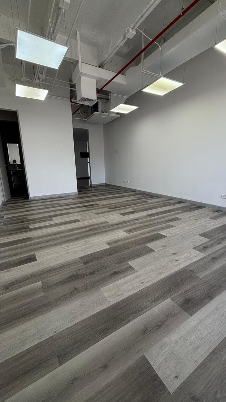 Oficina en arriendo en Las Casitas, Envigado — foto 1 de 13