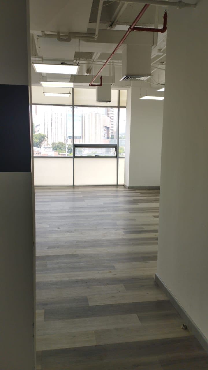 Oficina en arriendo en Las Casitas, Envigado — foto 4 de 13