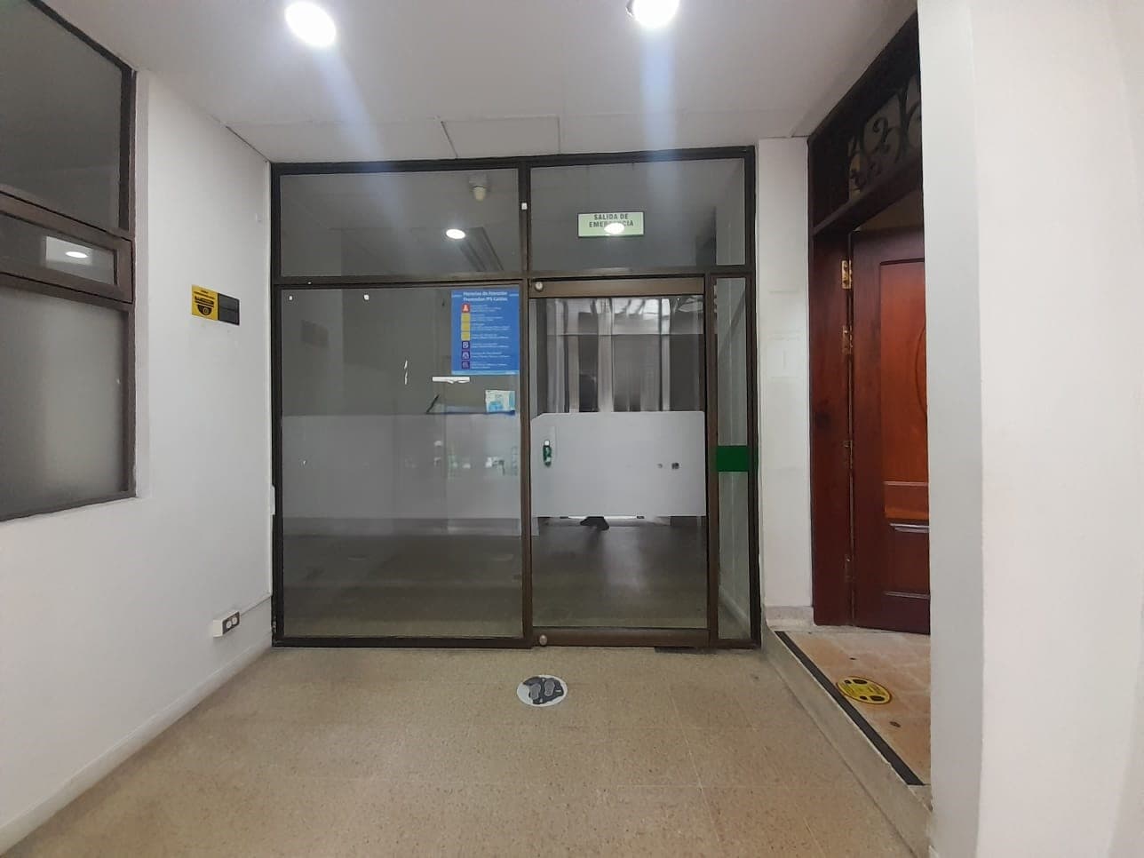 Local en arriendo en Caldas — foto 1 de 20
