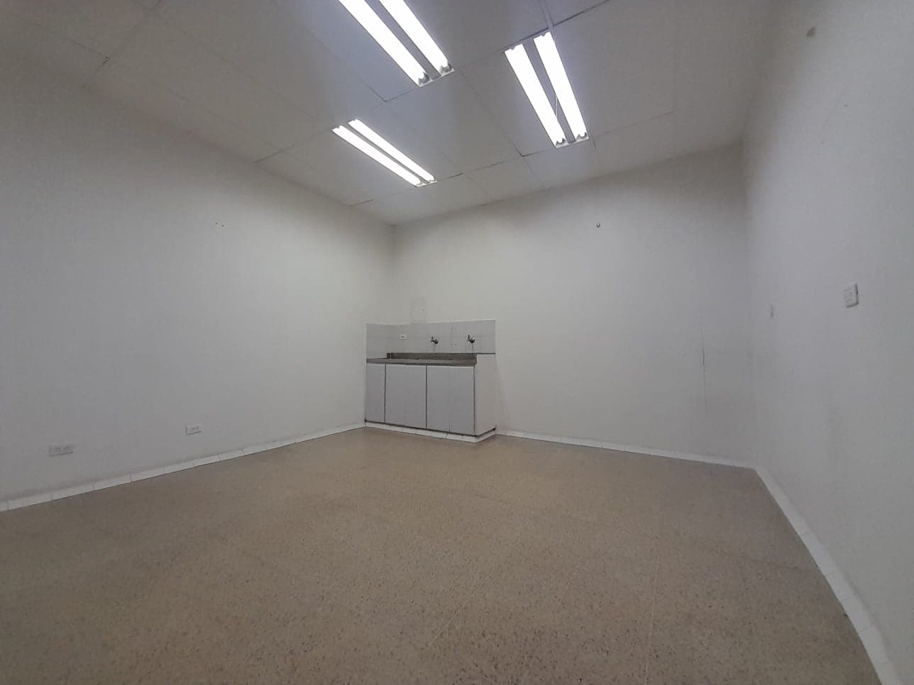 Local en arriendo en Caldas — foto 5 de 20