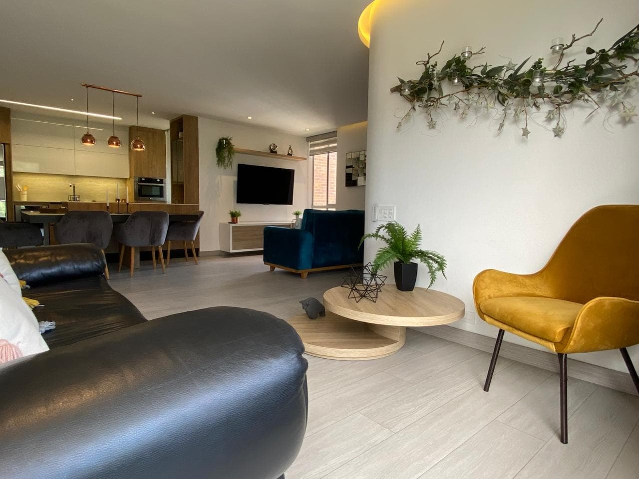 Apartamento en arriendo en Los Balsos, El Poblado, Medellín — foto 1 de 20