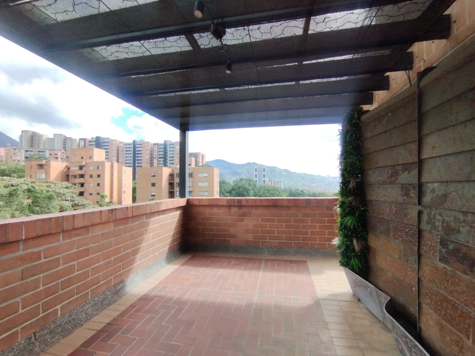 Apartamento en arriendo en La Frontera Campestre, El Poblado, Medellín — foto 2 de 20
