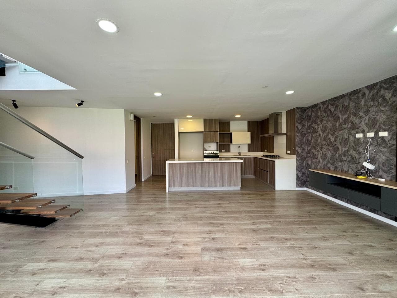 Apartamento en arriendo en Loma De Las Brujas, Envigado — foto 1 de 20