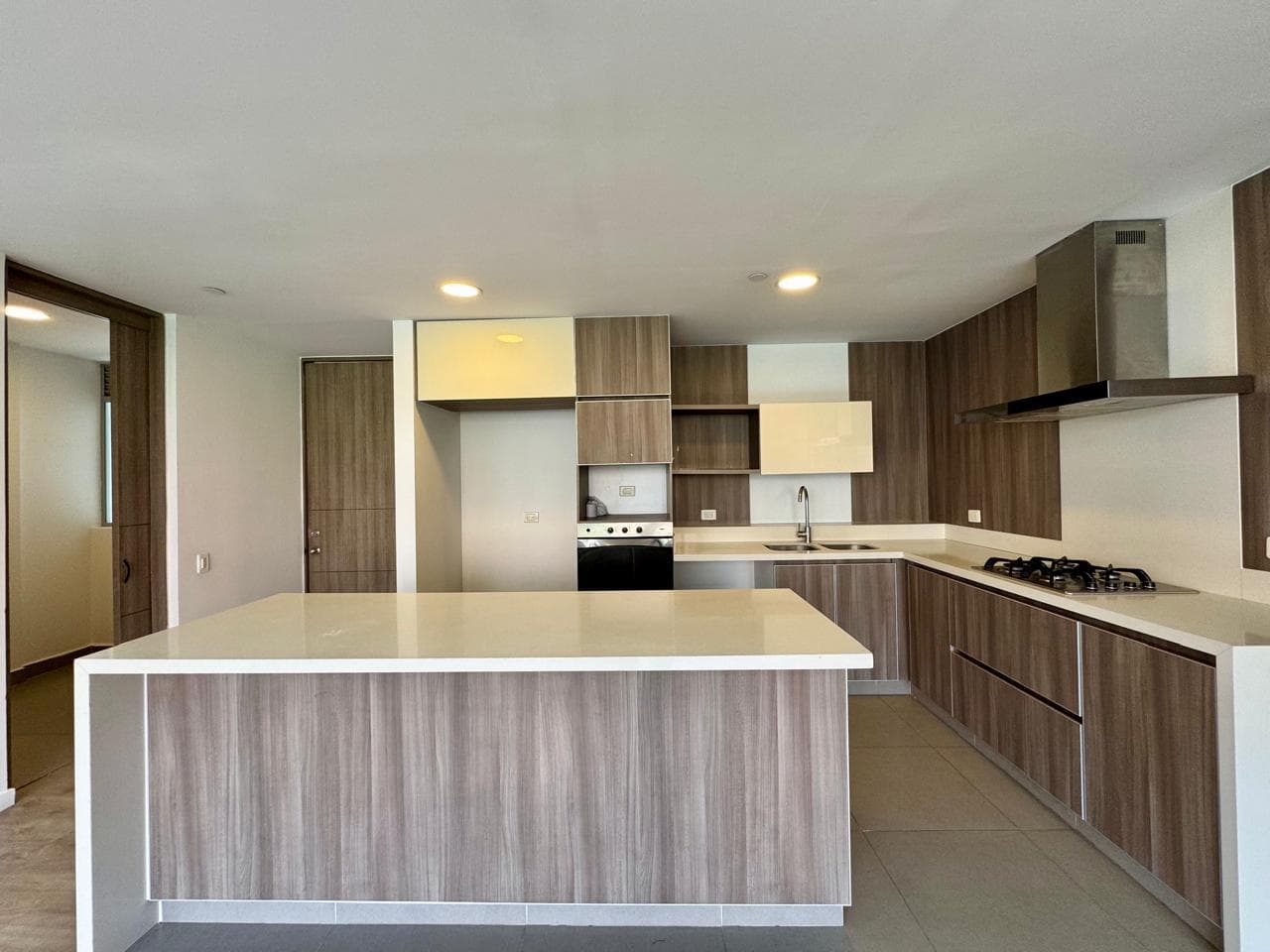 Apartamento en arriendo en Loma De Las Brujas, Envigado — foto 4 de 20