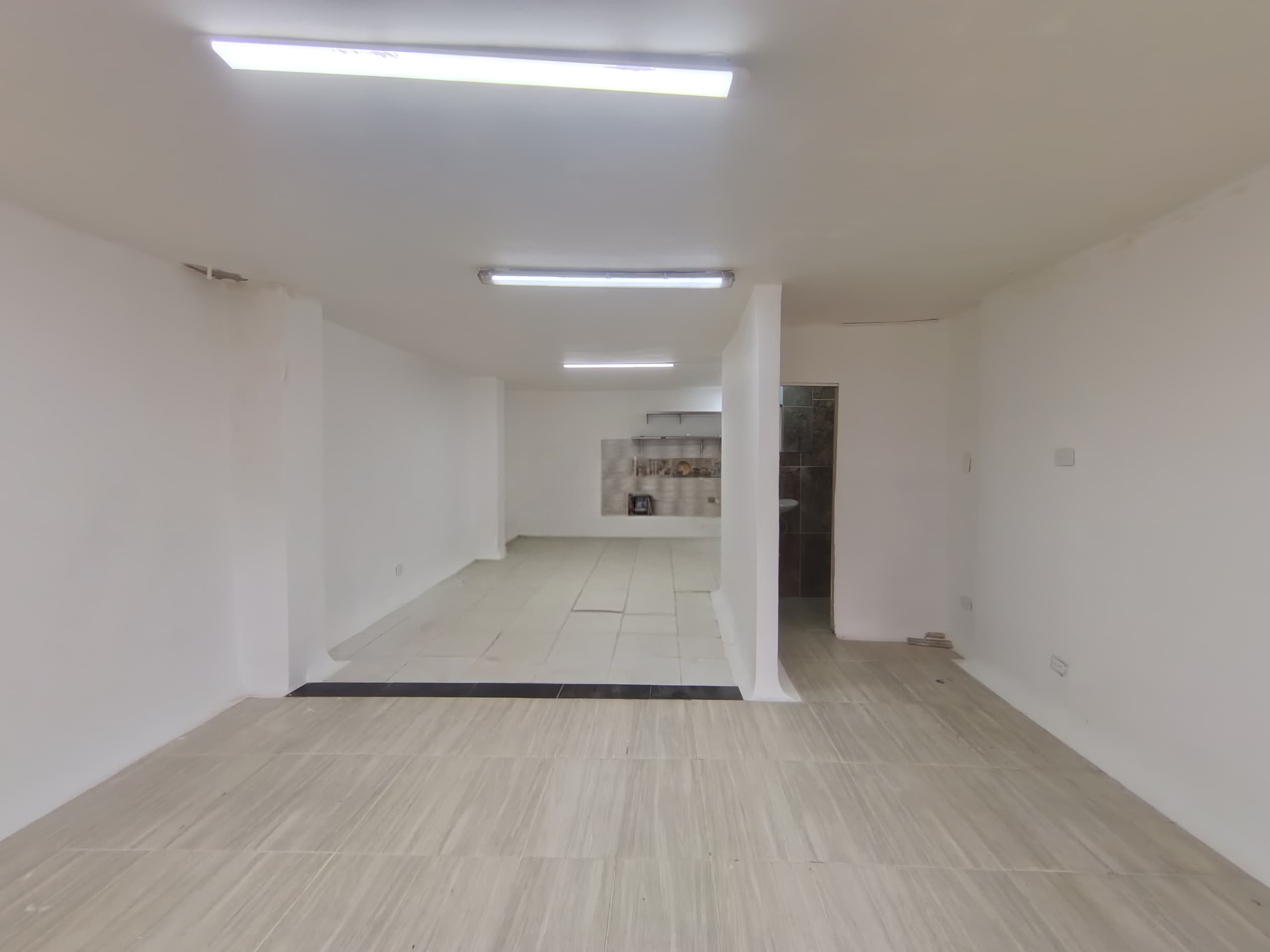 Local en arriendo en Suramericana, Laureles, Medellín — foto 3 de 9
