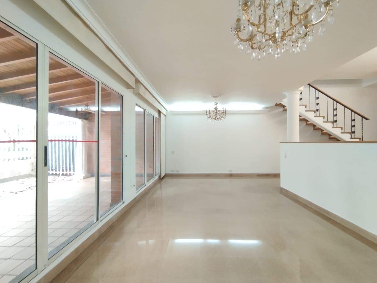 Casa Vivienda en arriendo en El Campestre La Frontera, El Poblado, Medellín — foto 3 de 20