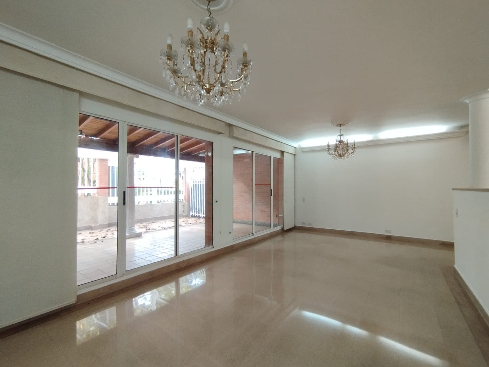 Casa Vivienda en arriendo en El Campestre La Frontera, El Poblado, Medellín — foto 5 de 20