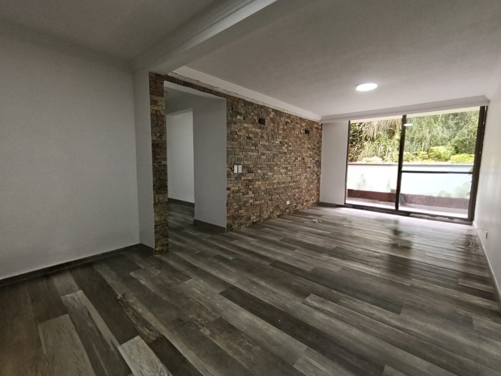 Apartamento en arriendo en Almería, La America, Medellín — foto 1 de 20