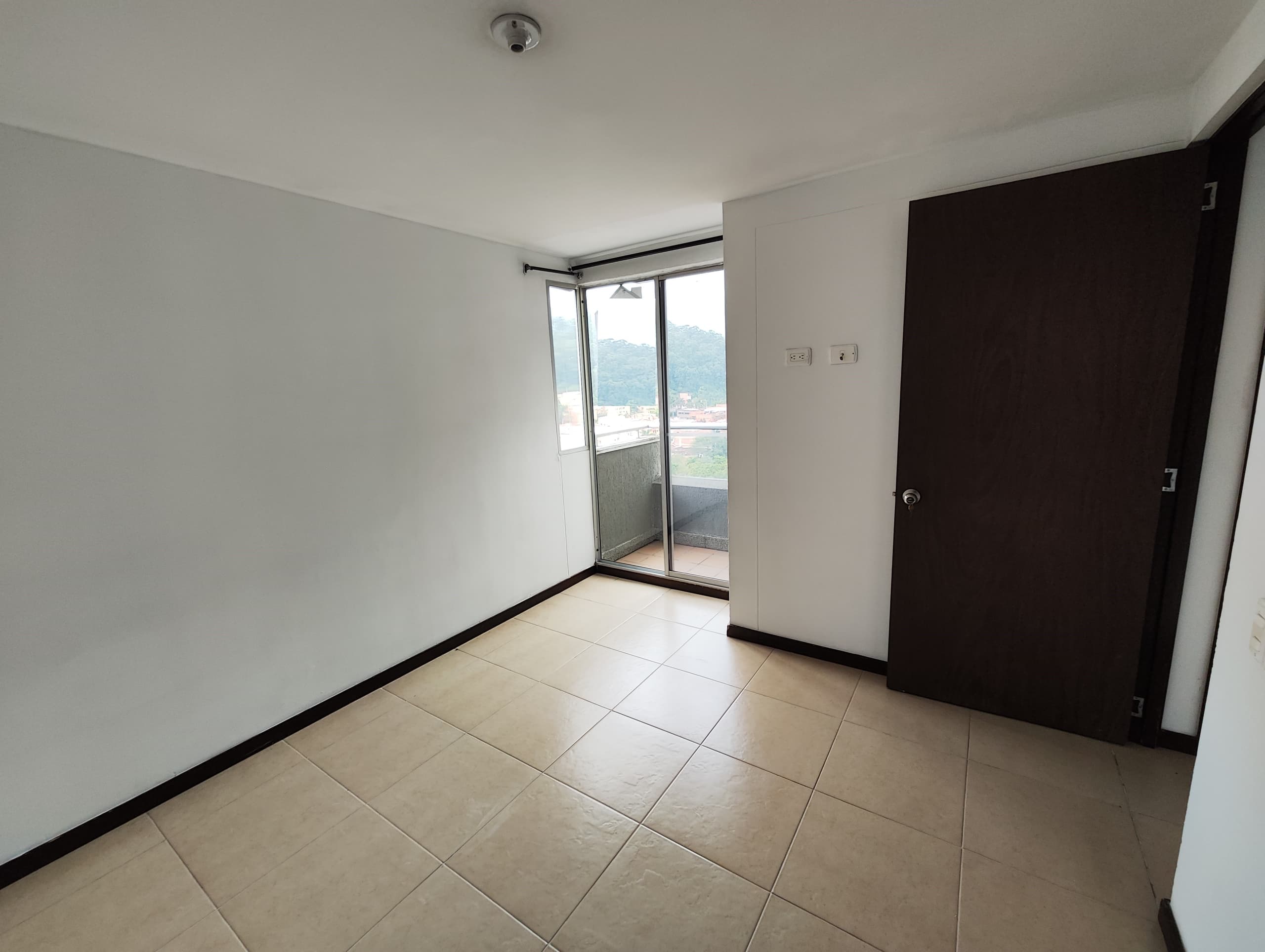 Apartamento en arriendo en Los Alpes, Belen, Medellín — foto 2 de 20