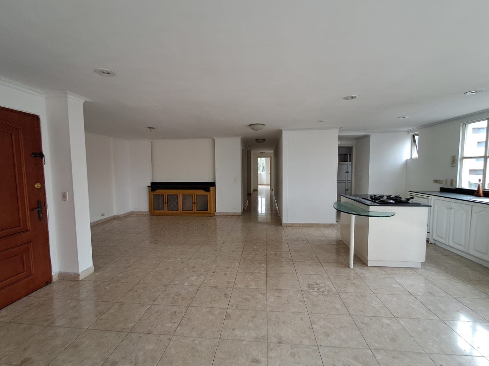 Apartamento en arriendo en Loma De Los Parra, El Poblado, Medellín — foto 4 de 20